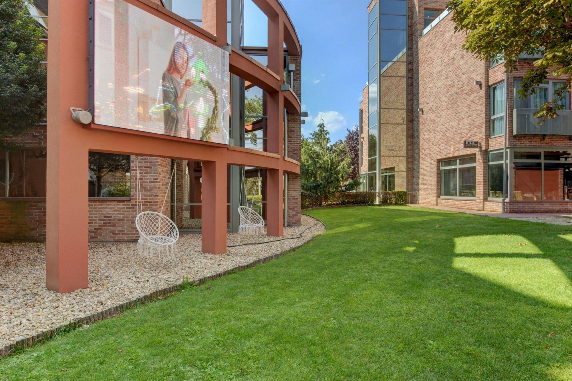 Holiday Beach Budapest Wellness Hotel With Sauna Park Exteriör bild