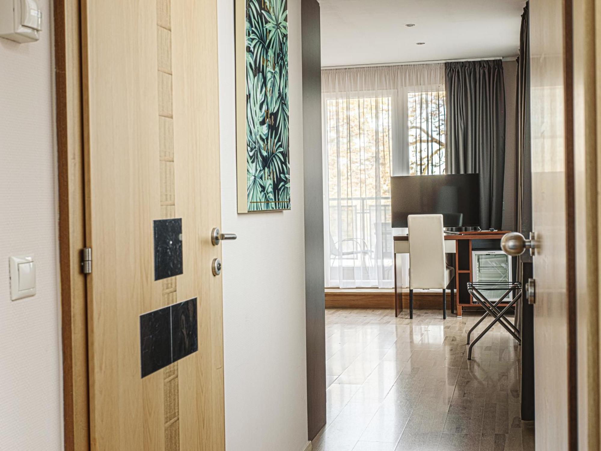 Holiday Beach Budapest Wellness Hotel With Sauna Park Exteriör bild