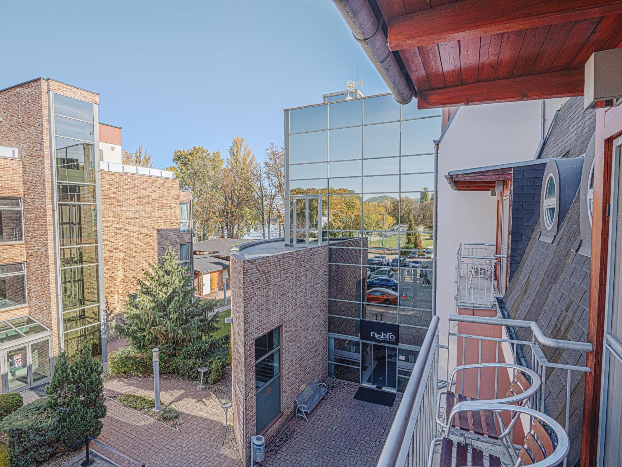 Holiday Beach Budapest Wellness Hotel With Sauna Park Exteriör bild