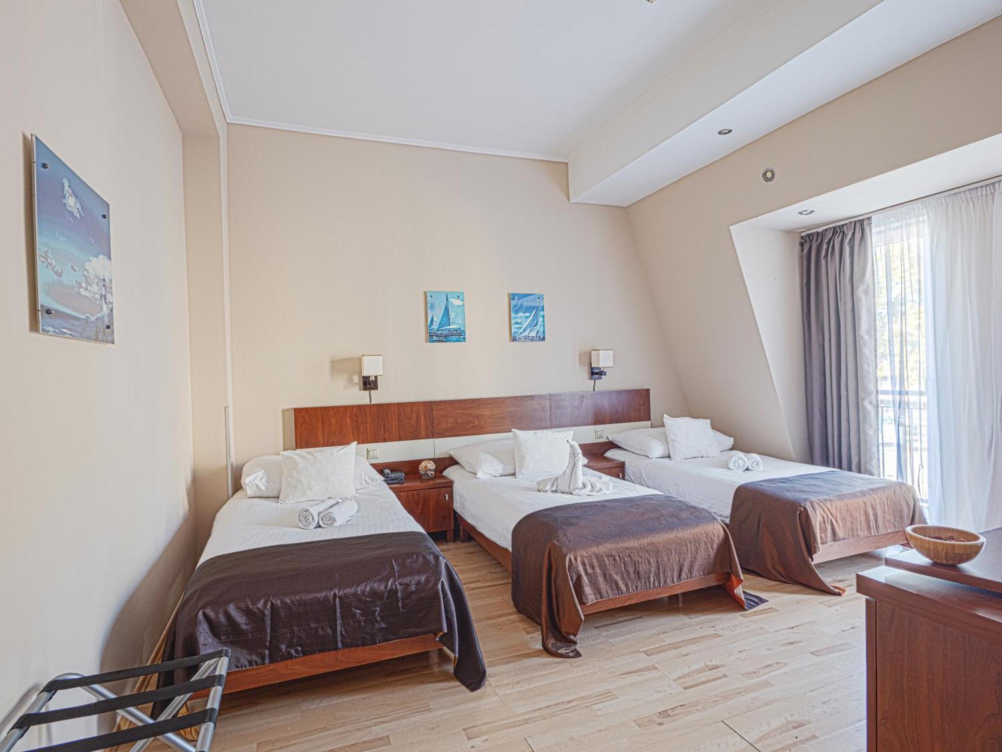 Holiday Beach Budapest Wellness Hotel With Sauna Park Exteriör bild