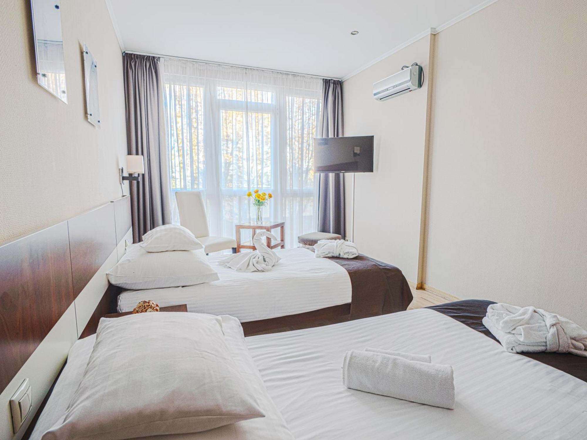 Holiday Beach Budapest Wellness Hotel With Sauna Park Exteriör bild