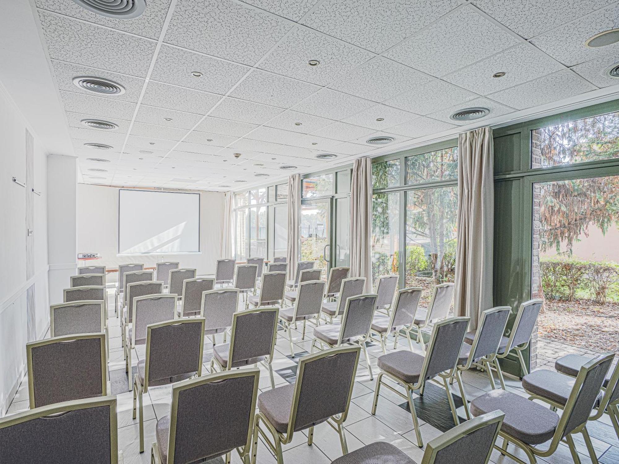 Holiday Beach Budapest Wellness Hotel With Sauna Park Exteriör bild