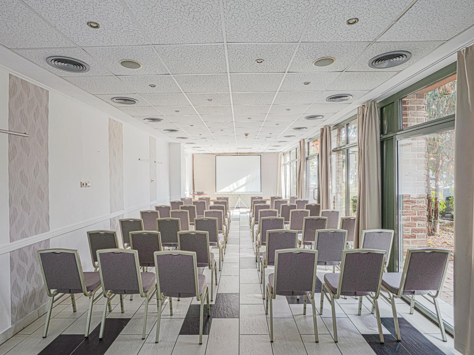 Holiday Beach Budapest Wellness Hotel With Sauna Park Exteriör bild